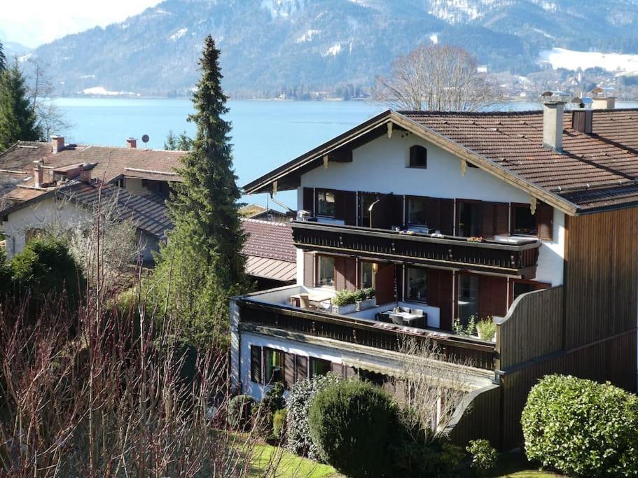 Wohnung Direkt Am Tegernsee Mit Xl-Terrasse グミュント・アム・テーガンゼー エクステリア 写真
